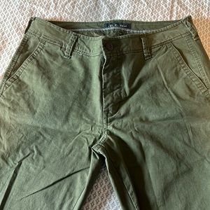 Aeropostale green straight leg pants 31/32